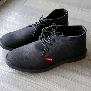 Brand new Levi's comfort boots  navy blue